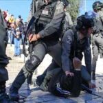 I raid israeliani nella Palestina occupata uccidono tre persone